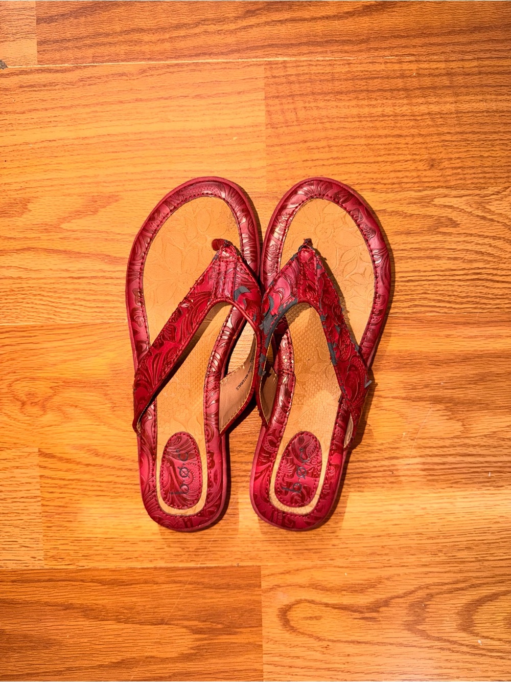 boc Women's Red Floral Embossed Flip Flop Sandals